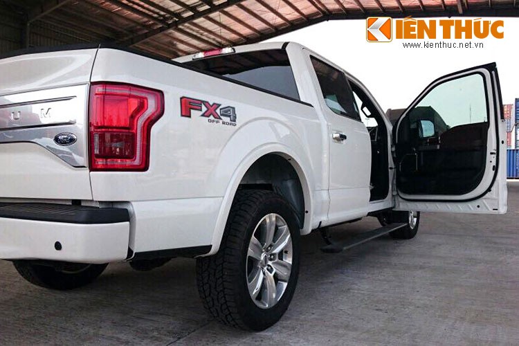 Them mot sieu ban tai Ford F-150 gia 2,6 ty dong ve VN-Hinh-3